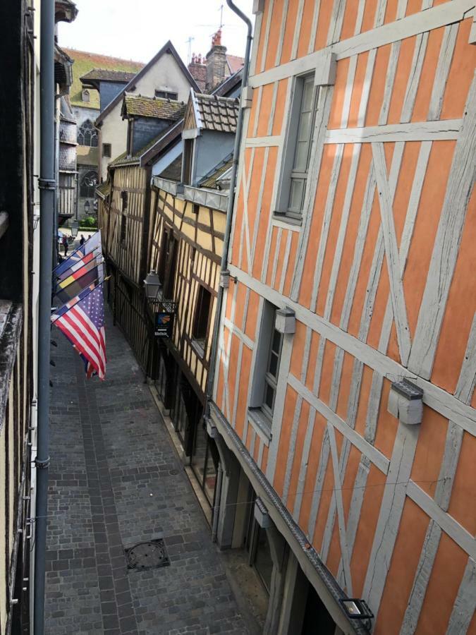 Le Paillot De Montabert Hyper Centre Classe Troyes Exterior photo