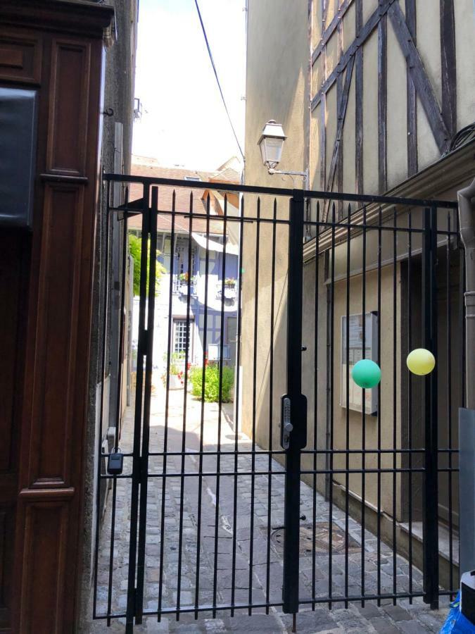 Le Paillot De Montabert Hyper Centre Classe Troyes Exterior photo